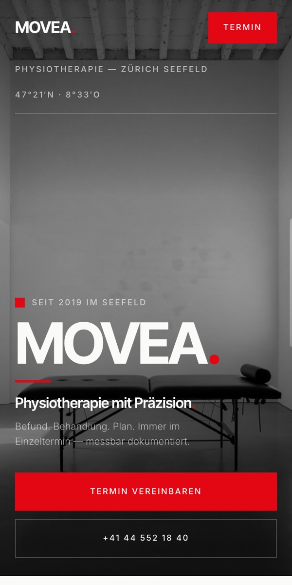 Konzeptstudie einer minimalistischen Physiotherapie-Praxis in Schwarz-Weiß und Rot, Handy-Ansicht